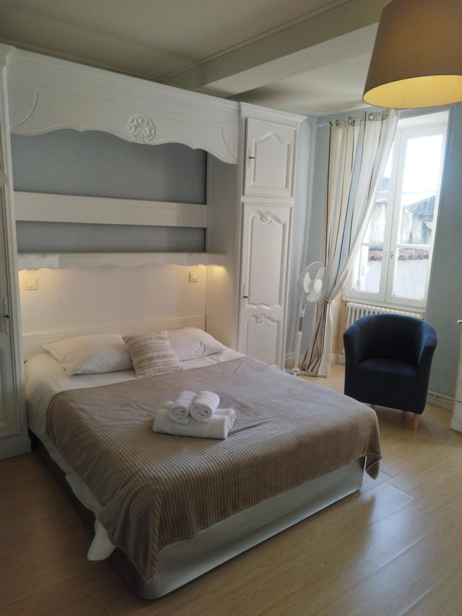 Hotel Les Thermes Jonzac Dış mekan fotoğraf